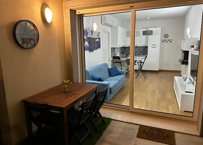 House Garden Apartment Rom